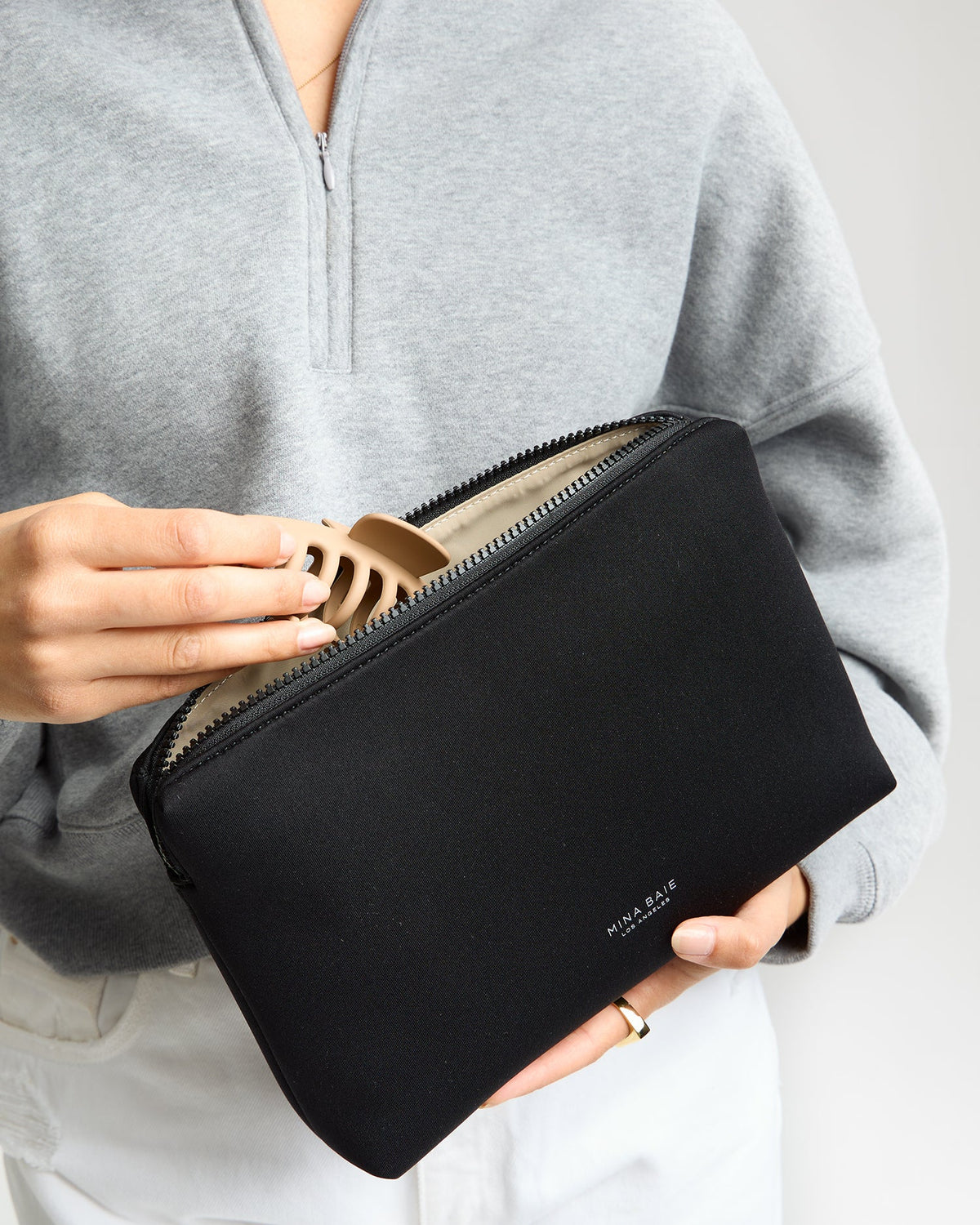 Ari Everyday Pouch Neoprene