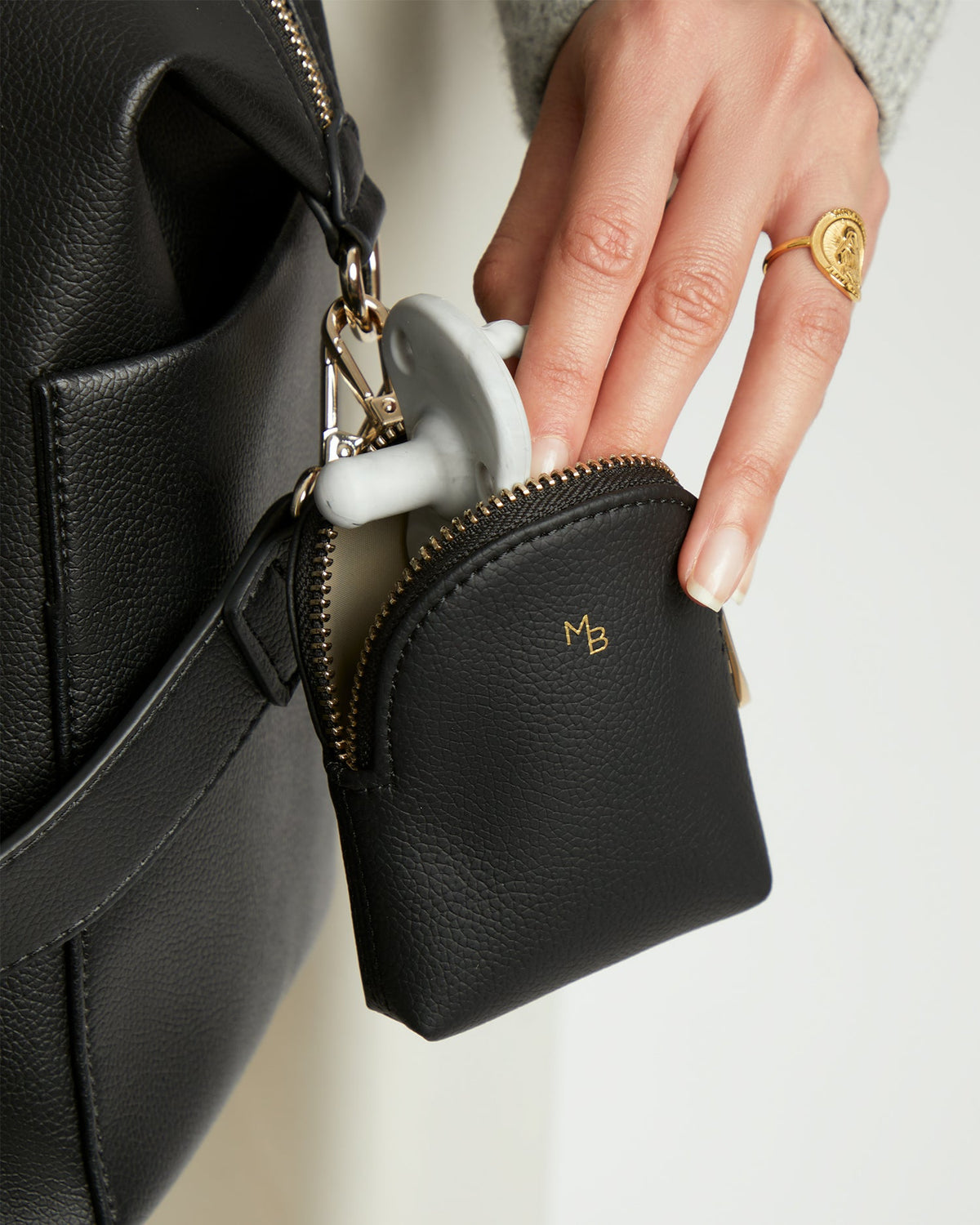BAIE Clip Pouch Vegan