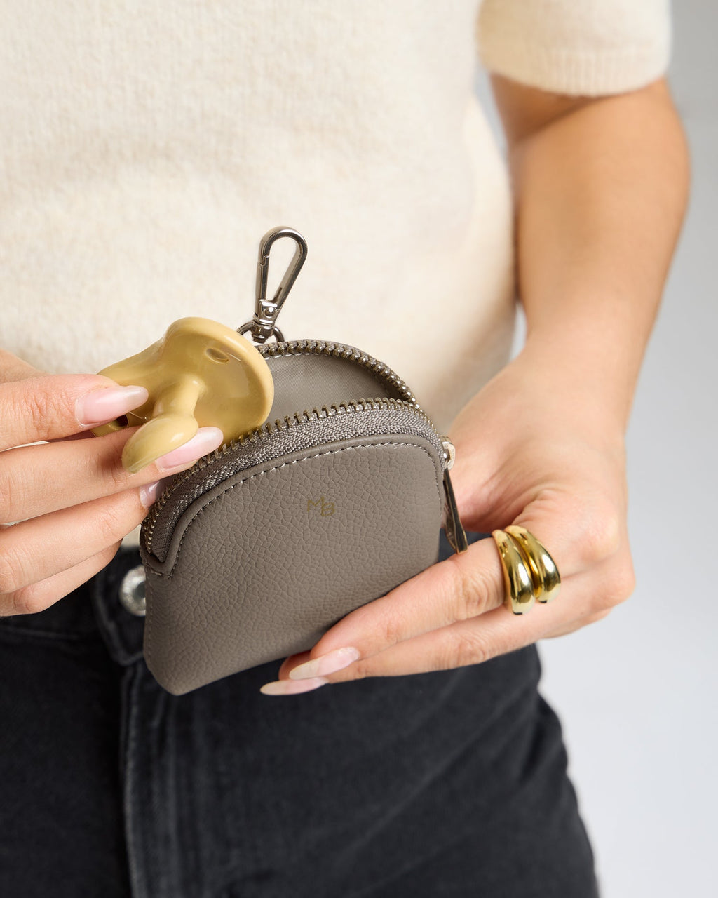 BAIE Clip Pouch Vegan