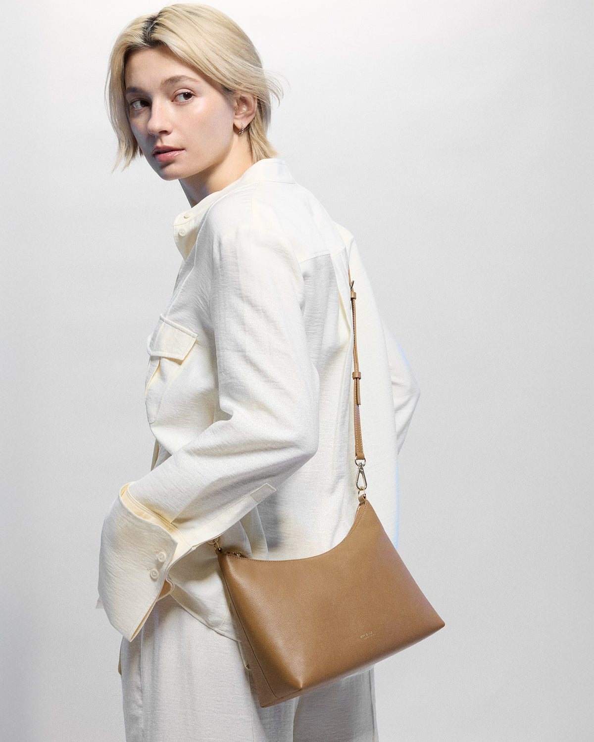 Addison Crossbody Leather